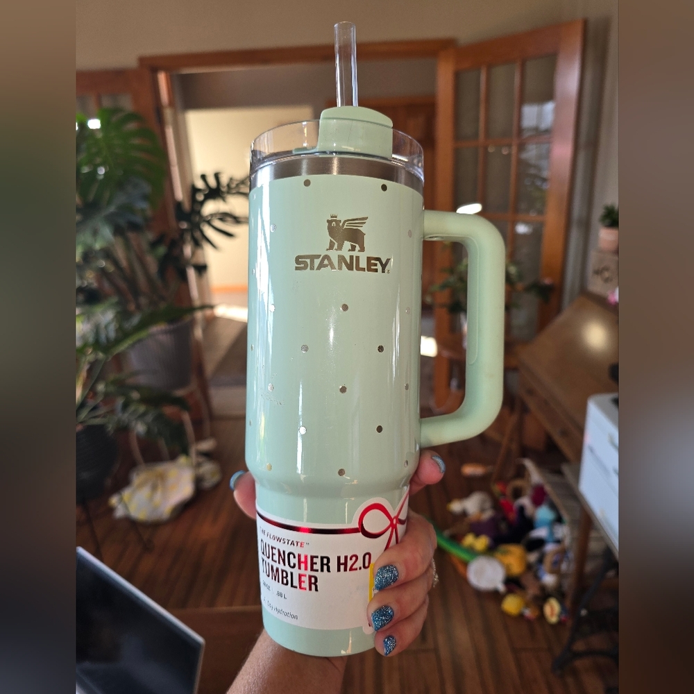 Stanley Peppermint Polka Dot 30 Oz New